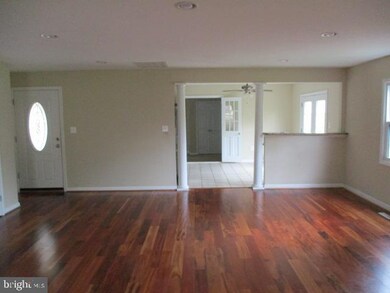 12511 Shetland Ln, Bowie, MD 20715 - photo 2