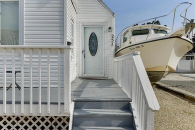 257 W 18th St Ship Bottom NJ-large-007-2