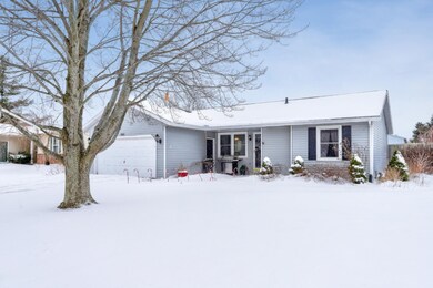 996 E 12th St, Holland-8