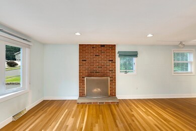 16 Cayuga Dr, Hudson, MA 01749 - photo 5