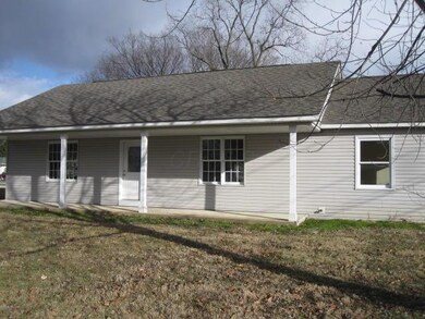 3290 S 8th St, Columbus, OH 43207 - photo 2