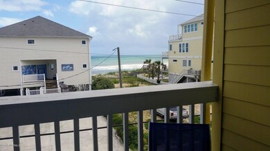 1509 CB AVE N E8 DECK VIEW