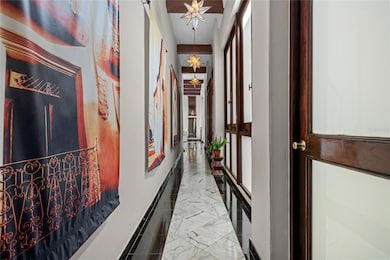 Cond Gaudi - Entrance Hallway