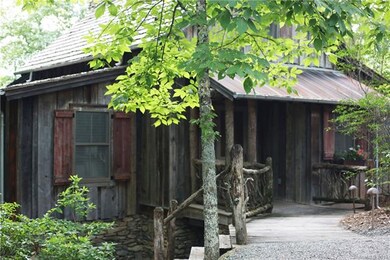 Boarding House Cabin (Exterior)