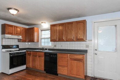 20 Holly Ln unit 20, Londonderry, NH 03053 - photo 4