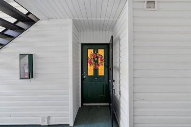 3277 Fox Chase Cir N unit 105, Palm Harbor, FL 34683 - photo 3