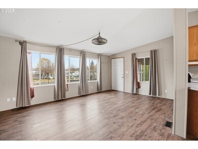 208 W Heintz St unit 2, Molalla, OR 97038 - photo 6