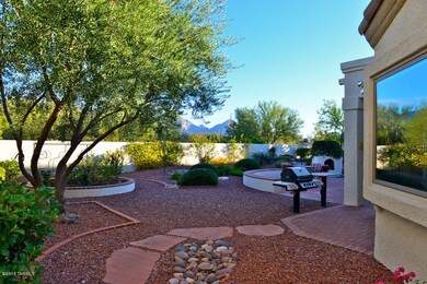 beautiful backyard w/views/barbeque/fpl