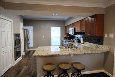 Kitchen with Breakfast Bar