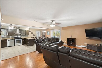 6 Hillcrest Ave, Johnston, RI 02919 - photo 4