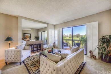 Light and bright living room with endless view, up
