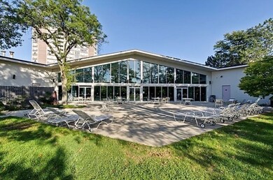 Triumvera Capri Court unit 606, Glenview, IL 60025 - photo 4