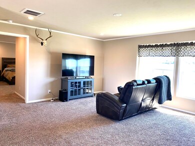 14971 Cochise St, Williston, ND 58801 - photo 5