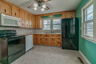 954RiverviewAve_0028