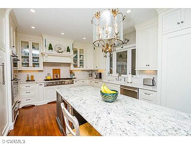 Kitchen - Completely remodeled kitchen with profes