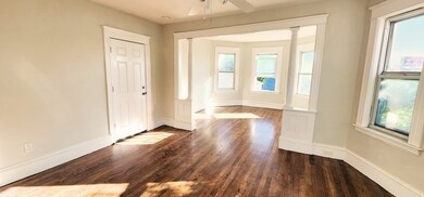 21 Henchman St, Worcester, MA 01605 - photo 5