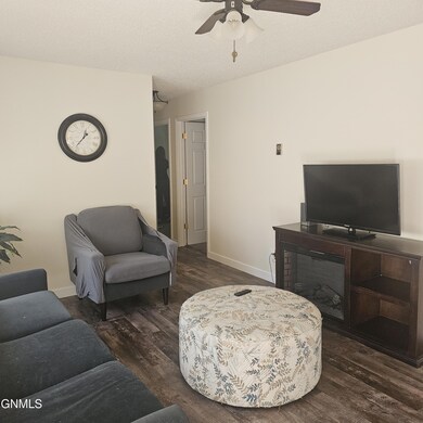 2103 4th St NE, Jamestown, ND 58401 - photo 6