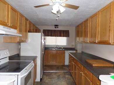 909 N Second St, Winslow, IN 47598 - photo 2