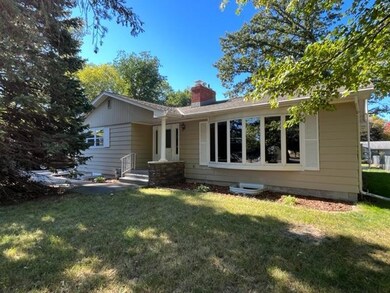 1016 Summit Ave, New Ulm, MN 56073 - photo 2