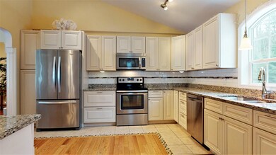 6 Stanley St, Old Orchard Beach, ME 04064 - photo 3