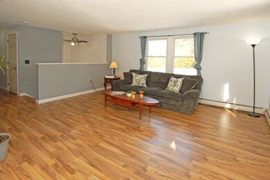 14 Maplewood Ave, Rochester, NH 03867 - photo 3