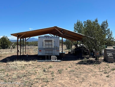 228 Flying Wrench Rd, Ash Fork, AZ 86320 - photo 4