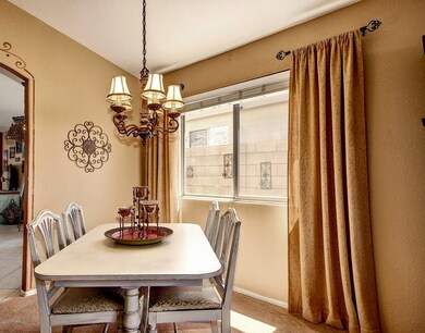 721 S Painted River Dining