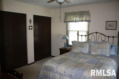 2601 2nd St, Moline, IL 61265 - photo 5