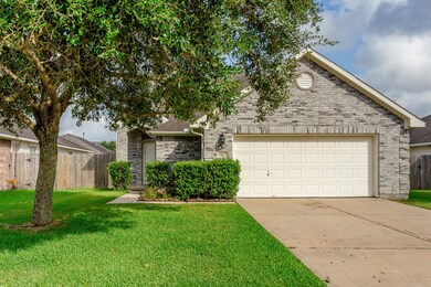 1807 Coronel St, Alvin, TX 77511 - photo 3