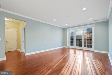 800 Admirals Way unit 1816, Philadelphia, PA 19146 - photo 2