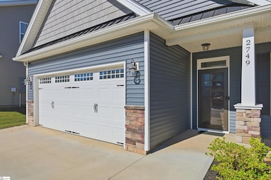 2749 Millhone Dr, Moore, SC 29369 - photo 2