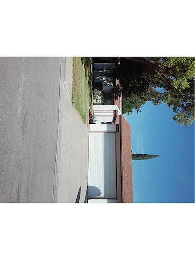 10615 Park View Cir, El Paso, TX 79935 - photo 2