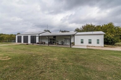 1693 County Road 4515, Whitewright, TX 75491 - photo 3