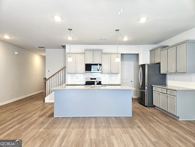 338 Lanier Cir, Woodstock, GA 30189 - photo 5