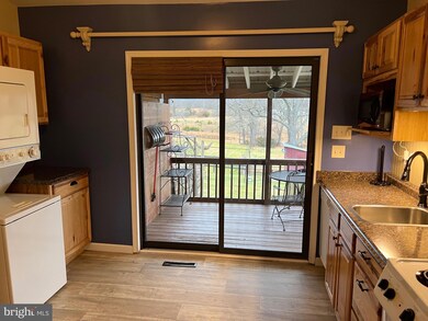 788 Mauzy Rd unit B, Berkeley Springs, WV 25411 - photo 4