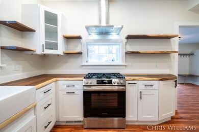 402 W Clinton St, Hastings, MI 49058 - photo 5