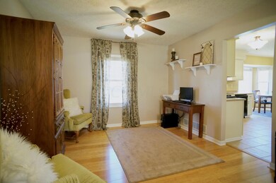 Eagle Head Dining Room/Den