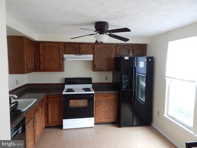 2820 Nestor Ct, Bowie, MD 20716 - photo 3