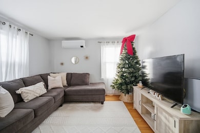 26 Cuff Ave, Springfield, MA 01104 - photo 5