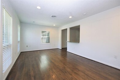 728 E 13th St, Houston, TX 77008 - photo 3