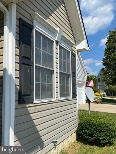 45514 Kilbeggan Ct, Great Mills, MD 20634 - photo 2