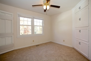 300 Woodview Ct, Jacksonville, NC 28540 - photo 6