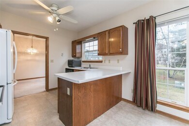Eat-In Kitchen