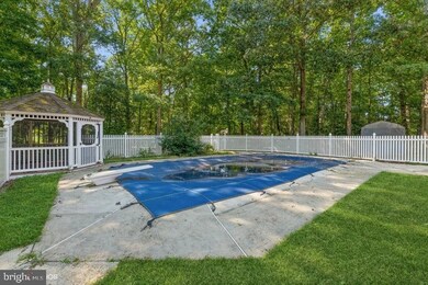 12301 Grosstown Rd, Hughesville, MD 20637 - photo 2