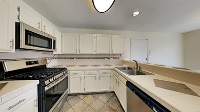 8619 Pine Falls Dr, Houston, TX 77095 - photo 7