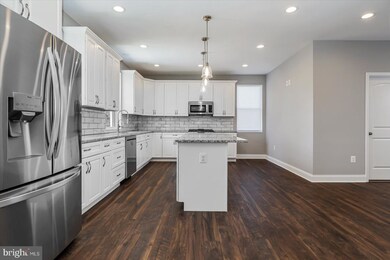 5501 Jonquil Ave, Baltimore, MD 21215 - photo 3