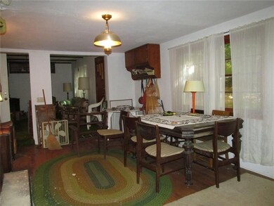 Take a look a those wooden floors! They run throug