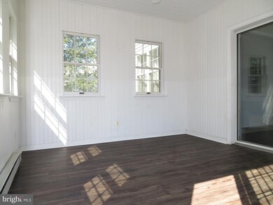 6 Crimson Dr, Norristown, PA 19401 - photo 3