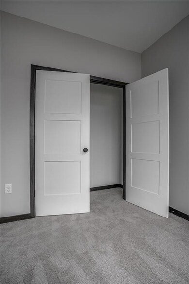 211 Dawson Dr, West Branch, IA 52358 - photo 7