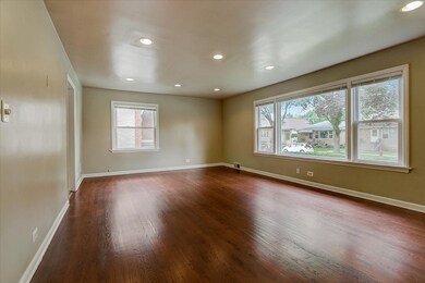 802 Manchester Ave, Westchester, IL 60154 - photo 5